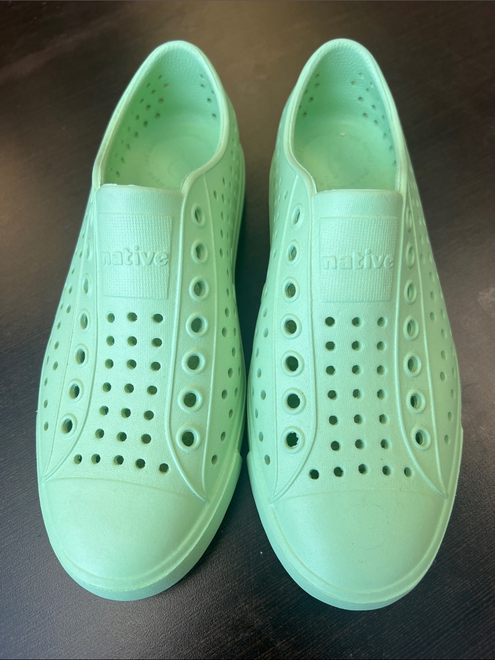 Native Slip-On Shoes in Mint Green New Size 5